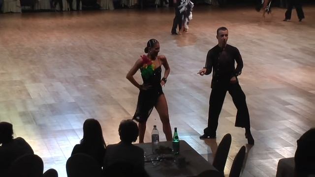 Khadagatl Albert - Goroshko Viktoria, samba смотреть онлайн