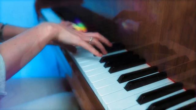 Hans Zimmer - Interstellar (piano version) смотреть онлайн