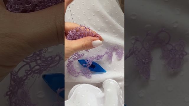Так создаётся кружево фриволите. #crafts #рукоделие #needlework #tatting #hautecouture #couture смотреть онлайн