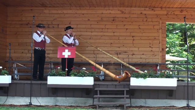 Am Glütschibächli by Lucas Schmid смотреть онлайн