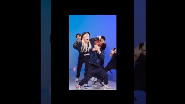 смешные моменты с Феликсом ( Stray kids) смотреть онлайн
