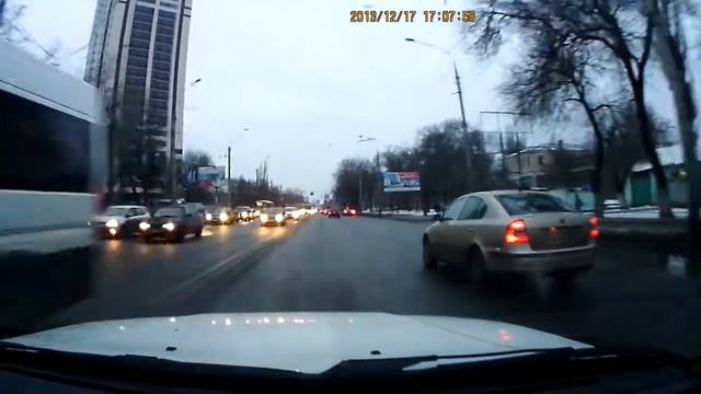 улица ворошилова. как удалось проехать, сам удивляюсь смотреть онлайн