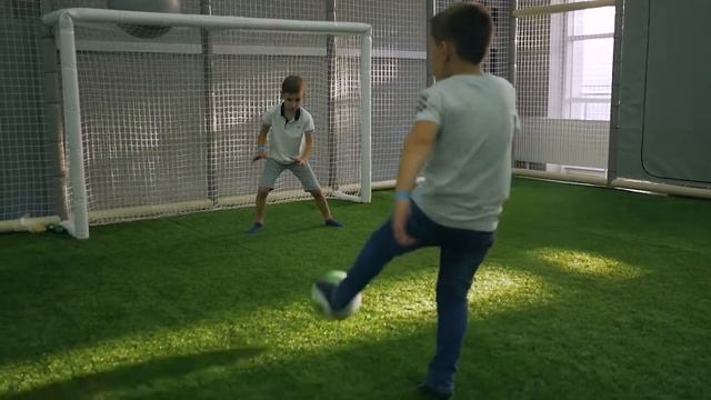 Футбол в Фэмили Парк смотреть онлайн