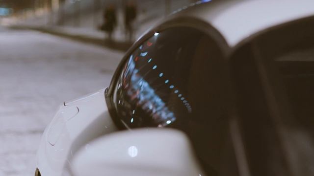 Canon C300 mk II vs. BMW Z4 смотреть онлайн
