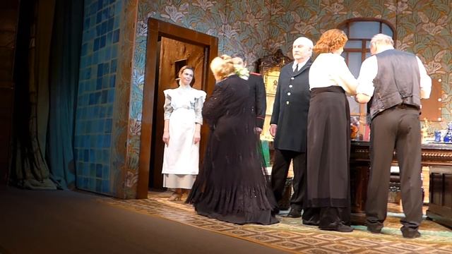 Неожиданная Татьяна Доронина на поклонах после спектакля Васса Железнова