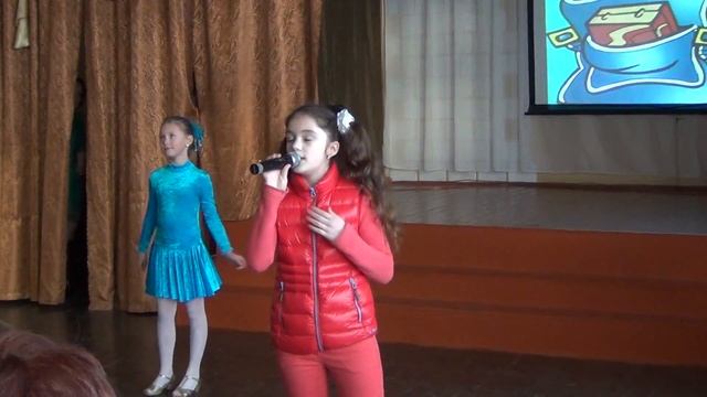 Алла Саяпина "Отличница" смотреть онлайн