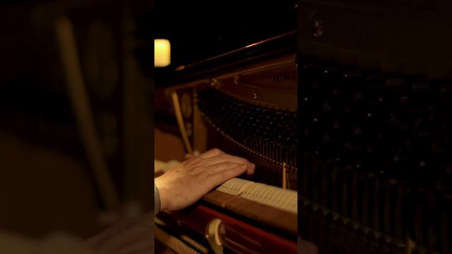 PIANO SESSION - Mylène Farmer (Épisode 9) смотреть онлайн