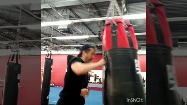 Boxing: Infighting Tips On The Heavy Bag and Beyond смотреть онлайн
