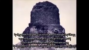 Далай Лама читает молитву с именами 35 Будд