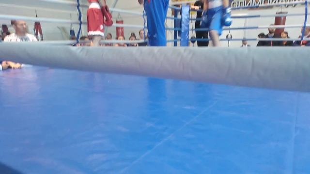 Бородинова Ксения в синей форме смотреть онлайн