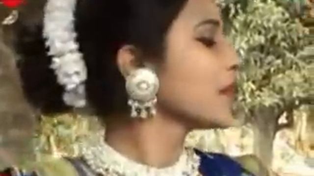 Kemon Kemon Asen Fulmonia | Bengali Folk Song | Bangla Old Song смотреть онлайн