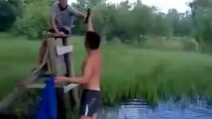 Пьяные чуваки на тарзанке