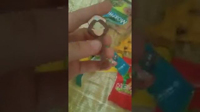 открываю разные игрушки.mp4 смотреть онлайн