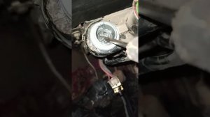 Как завести жигули без ключей и разблокировать руль. Простой способ.