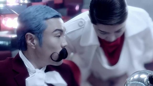 Costume Design for Seo Taiji M/V; Christmalo.Win (Cinema Ver.) смотреть онлайн
