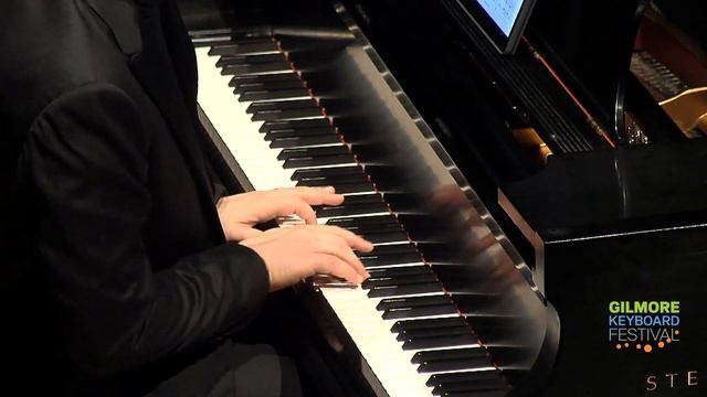 Kirill Gerstein / Debussy's Élégie Les soirs смотреть онлайн