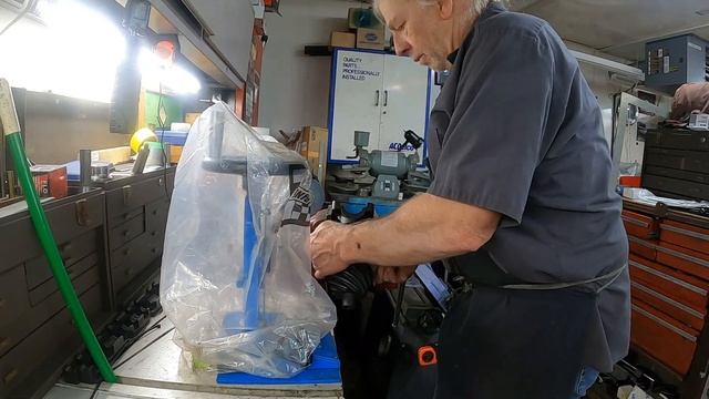 Installing new ring and pinon on ford 9 inch смотреть онлайн