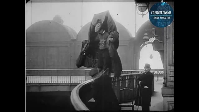 Франц Райхельт: портной, который спрыгнул с Эйфелевой башни с самодельным костюмом-парашютом смотреть онлайн