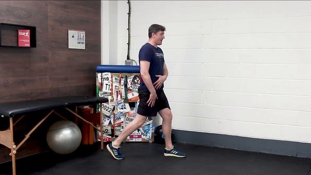 PERFECT RUNNING FORM - Why Do PRO Runners Kick Their Feet So High? смотреть онлайн