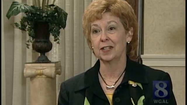 Laughter Club Seeks Healing Ha-Has -- Watch Now смотреть онлайн