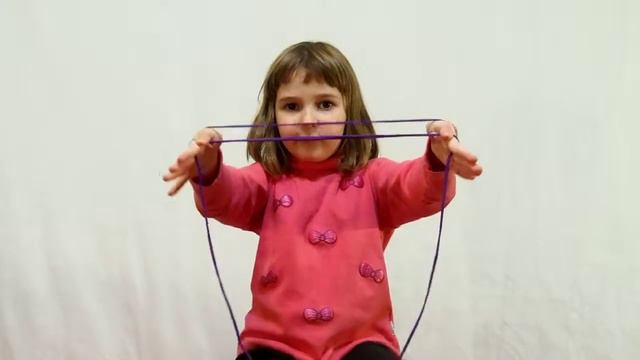 Даша показывает как сделать из улитки косу смотреть онлайн