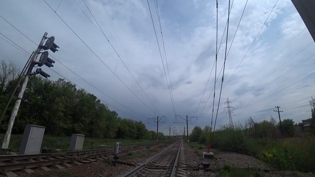 На железнодорожных путях около Складской в Караганде недалеко от вокзала Караганды летом 2021 года смотреть онлайн