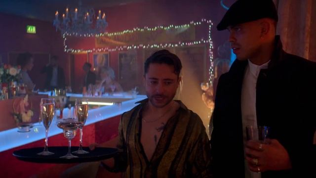 Я что похож на любителя, я этим промышлял когда ты ещё под стол пешком ходил — Голяк для ВП смотреть онлайн