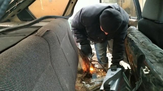 Оторвалась задняя балка на девятке...) смотреть онлайн