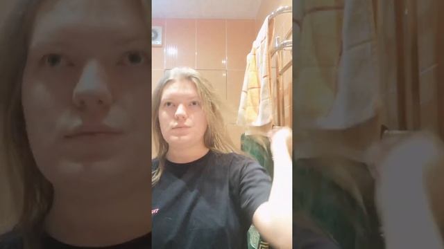 Укладка с помощью фена Rowenta, спрея-праймера CafeMimi, утюжка Vitek Sappfire смотреть онлайн