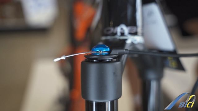 Orbea Oiz H20 con SQUIDLOCK смотреть онлайн