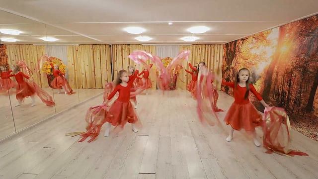 Осенний праздник танец "Листопад" хореограф Осипова Н.А.старшая группа, д/с Солнышко смотреть онлайн