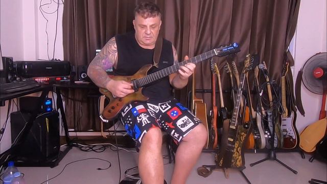 Baritone Guitar Improvisation - Mooer GE300 Shimmer Abuse смотреть онлайн