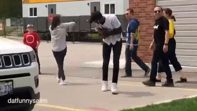 Heads up prank on strangers смотреть онлайн