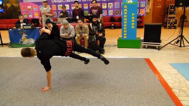 final juniors (16-18) bboy Niko vs Стильный - брейкданс чемпионат г.Одинцово смотреть онлайн