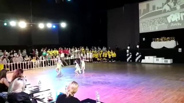 Всеукраинские соревнования по современным танцам / contemporary смотреть онлайн