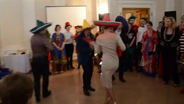 Мексиканские танцы на свадьбе в ресторане МИКИ смотреть онлайн