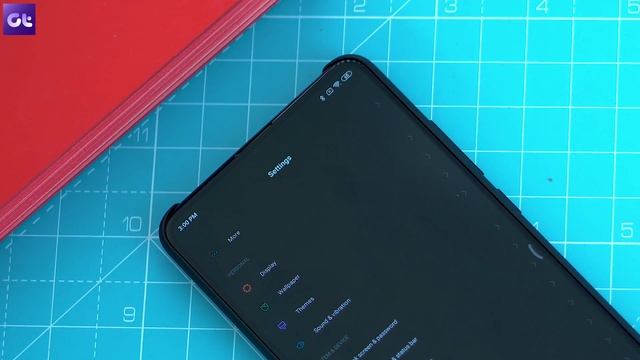 How To Manually Update Google Play Store on Android To Latest Version | Guiding Tech смотреть онлайн