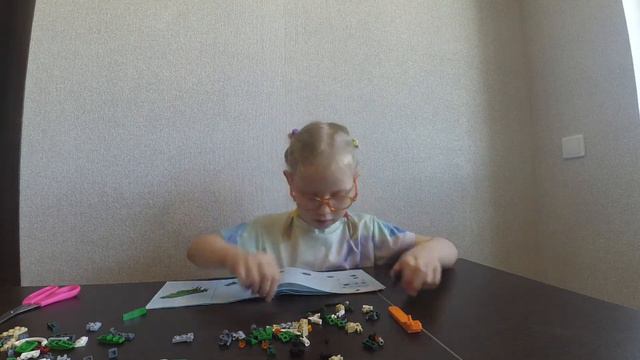 Попробуй собери. Динозавр. Часть первая. смотреть онлайн