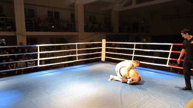 2 бой-Игорь Комлюков (Великие Луки) дебют – Александр Федоренков (Лошница, Беларусь) дебют смотреть онлайн