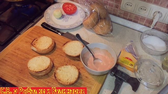Как приготовить бюджетный вкусный Чикенбургер дома легко и быстро.Готовим вкусный Чикенбургер. смотреть онлайн