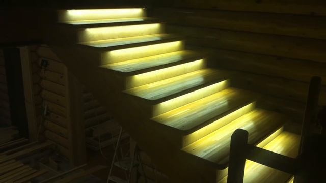 Лестница из лиственницы с диодной подстветкой. Фанерный каркас смотреть онлайн