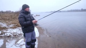 Тестирование на водоёме спиннинга Meteor 2,7 метра, тест 10-30 гр