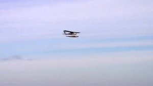 Взлет посадка самолета на поплавках