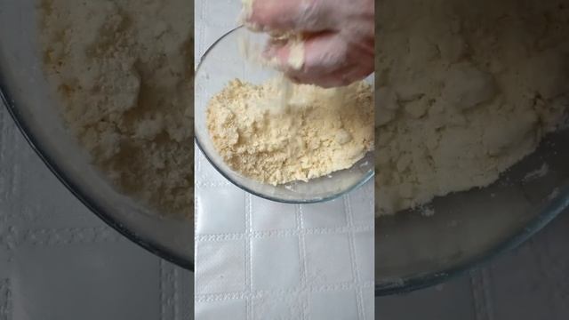 Пироги с клюквой и смородиной