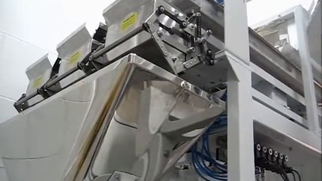 Фасовка пельменей на упаковочном оборудовании Нотис смотреть онлайн