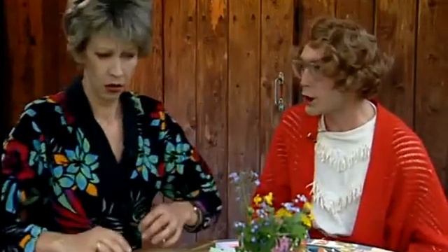 33 квадратных метра Салат с орехами 1998 смотреть онлайн