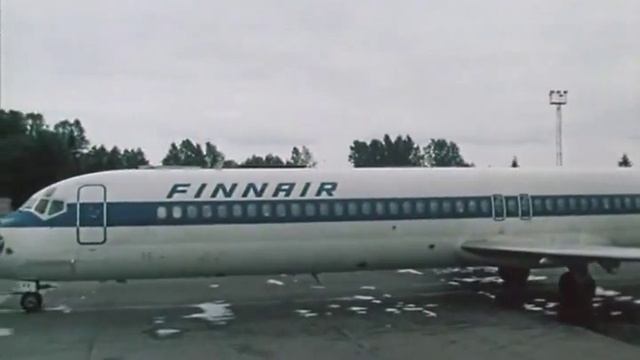 Finnair McDonnell Douglas DC-9-51 OH-LYY at Leningrad Pulkovo Airport, 1988 смотреть онлайн