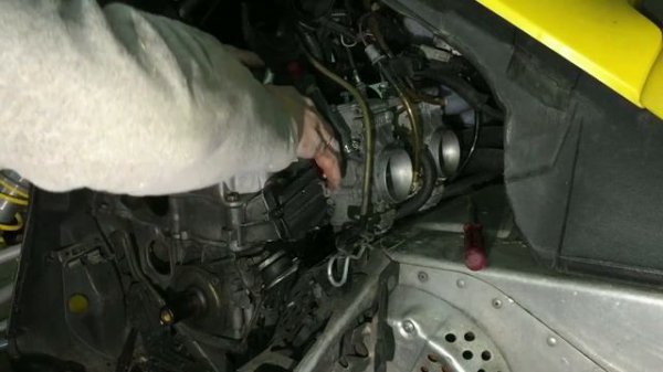 Снять двигатель со снегохода BRP Summit 800