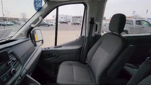 2020 Ford Transit Passenger Wagon XLT Janesville Milwaukee Madison Beloit Rockford смотреть онлайн