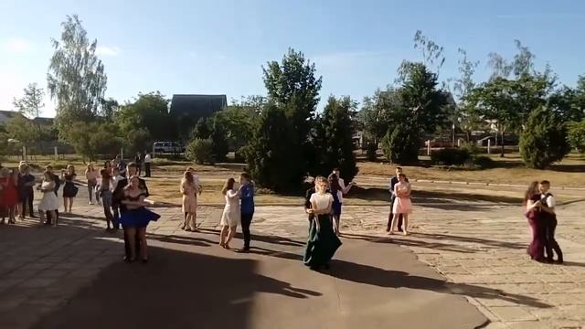 Вальс 9-ого класса. Замосточская СШ 2018 смотреть онлайн